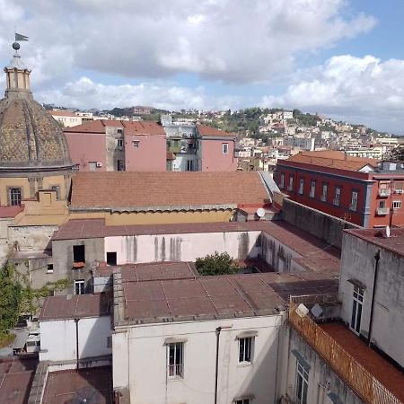 Appartamento Uno Sguardo Sui Tetti Napoli Esterno foto