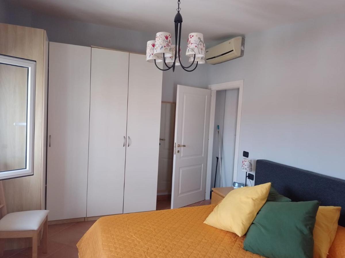 Appartamento Uno Sguardo Sui Tetti Napoli Esterno foto